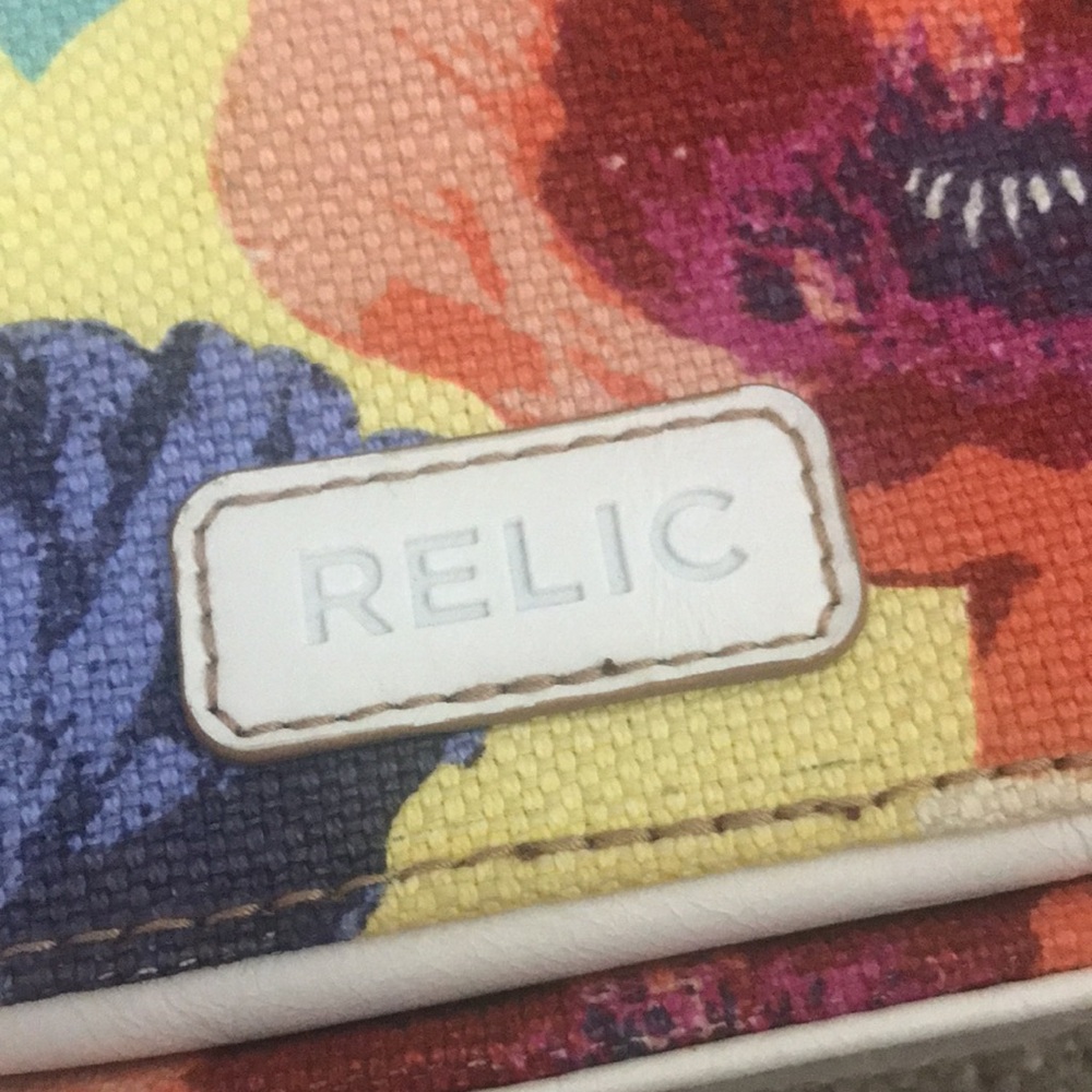 Relic Floral Canvas Crossbody Purse - Picture 3 of 8